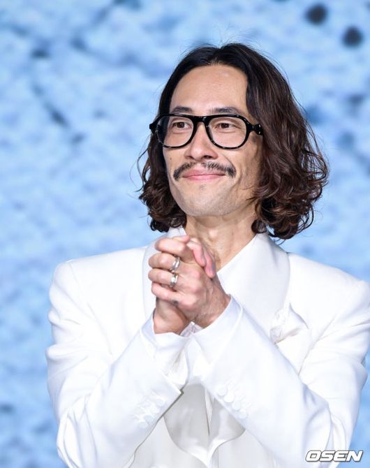 <b>류승범</b>, <b>버스전용차로 위반</b> 논란에 사과.."과태료 즉시 납부" [공식]