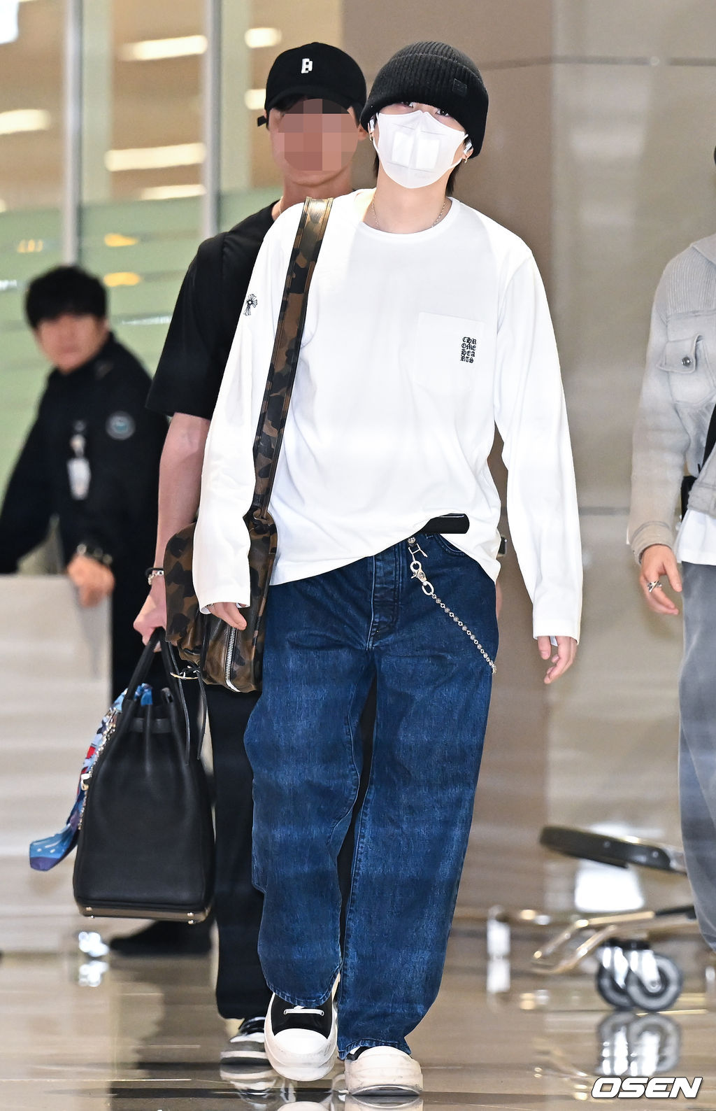 [사진]BTS 슈가, '멀리서 봐도 연예인'