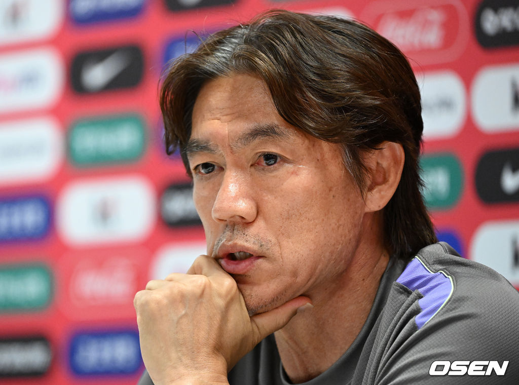 결과에 책임지겠다던 홍명보 감독, 최악의 졸전에도 자진사퇴 의사 없다 “한 경기 더하게 될지 모르겠지만…잘 준비할 것”