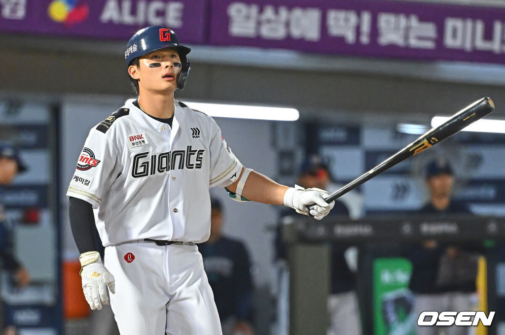 '정훈 은퇴식이다. 승리 선물하자' 롯데 라인업, 윤동희 5번 전진 배치-박승욱 3루수...'8실점' 이민석 2군행 '휴식 차원'