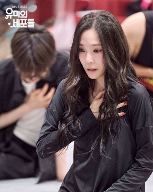 <b>티파니</b>, <b>변요한</b>과 <b>결혼</b> 후 연기에 더 진심이다..사라진 눈웃음