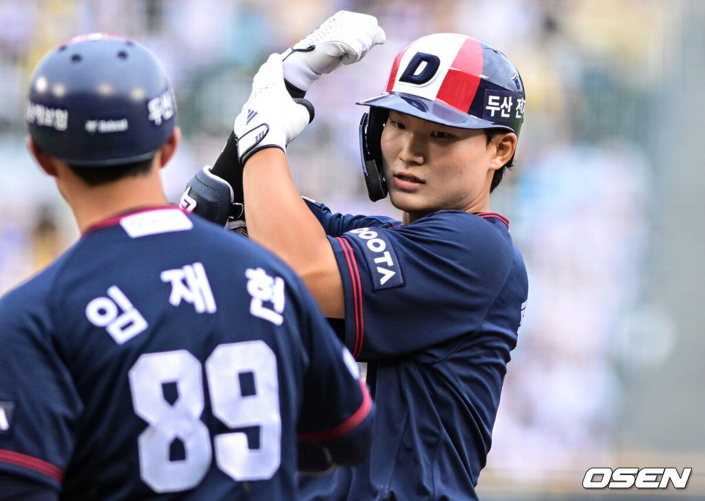 삼성이 제안한 트레이드, 어떻게 두산이 ‘대박’ 품었나…타율 0.421 미쳤다, 마침내 등장한 외야 마지막 퍼즐