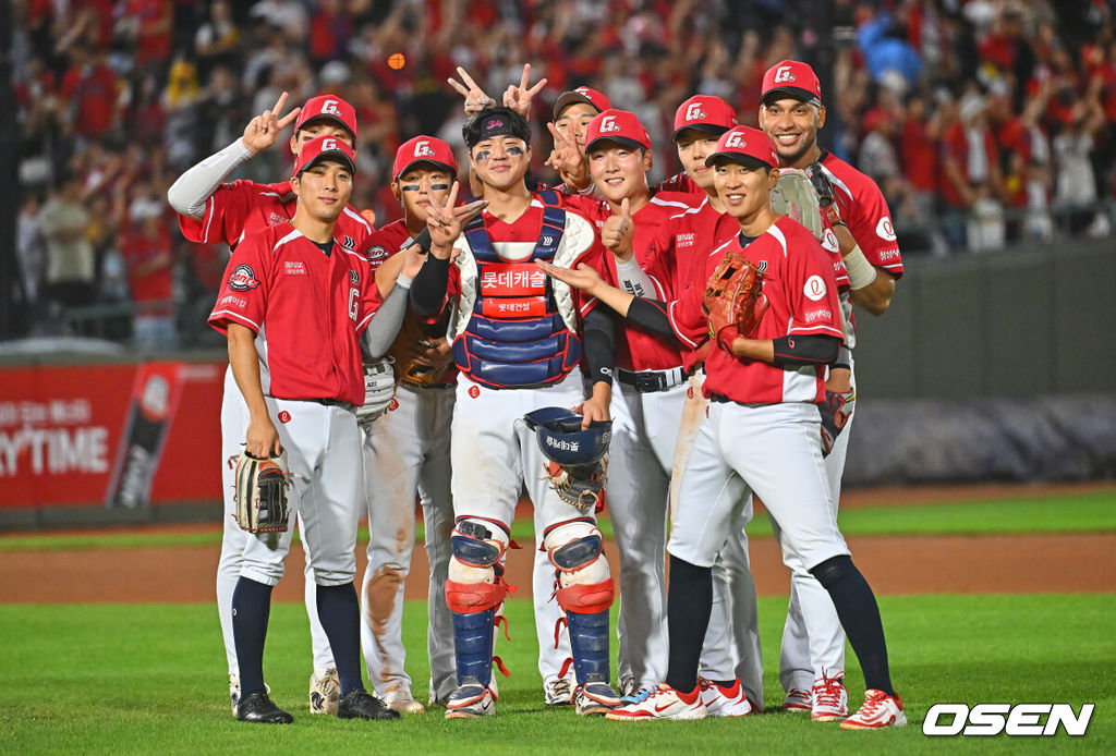 "토 나올 것 같습니다"…'3-2→7-8→11-9' 엘롯라시코 대혈투 위닝, "최준용 9회 등판 자처, 승리 지킬 수 있었다" [오!쎈 부산]