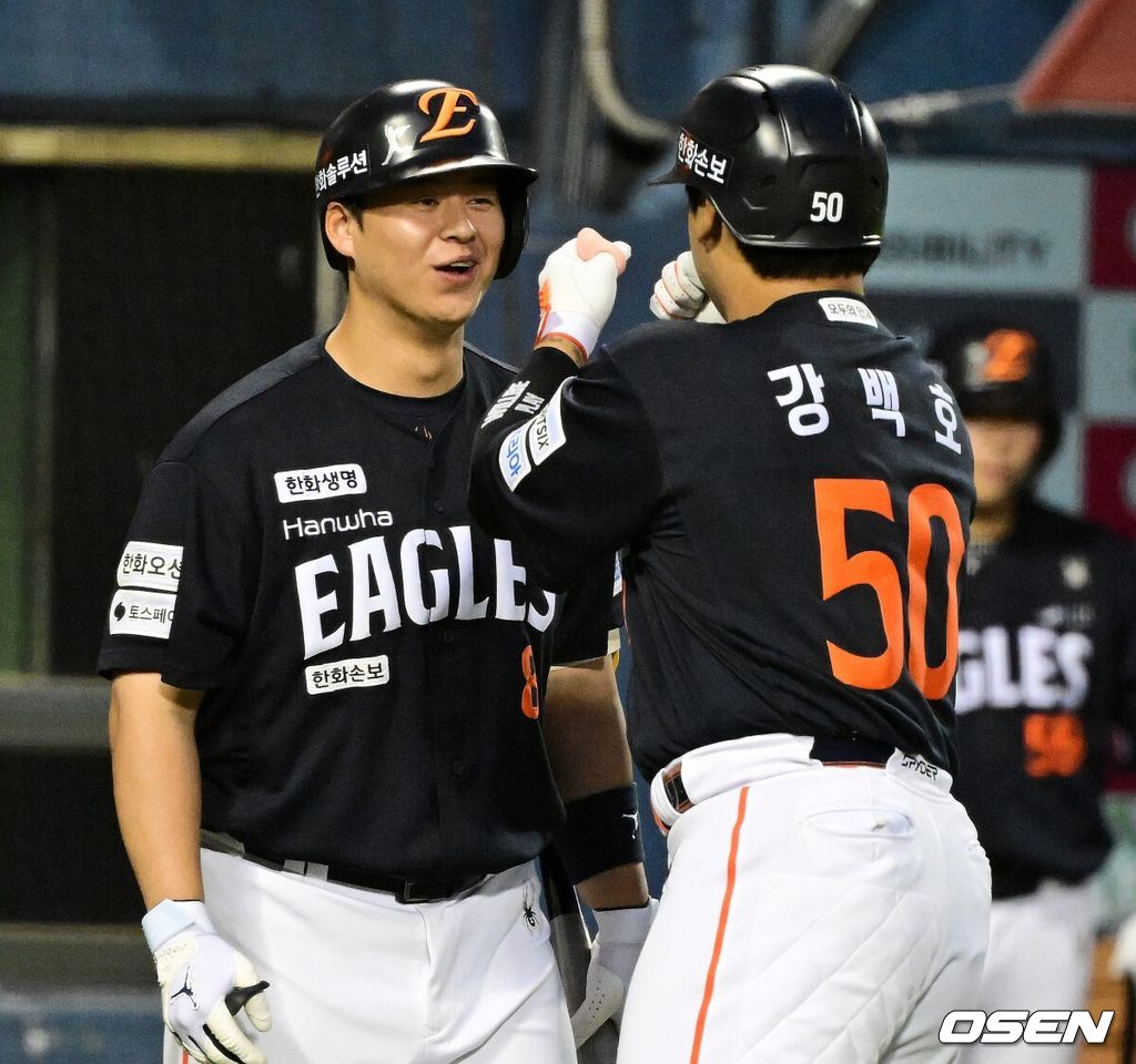 ‘강백호 홈런 2방+노시환 투런포, 화이트 7이닝 무실점’ <b>한화</b>, <b>LG</b> 8-1로...