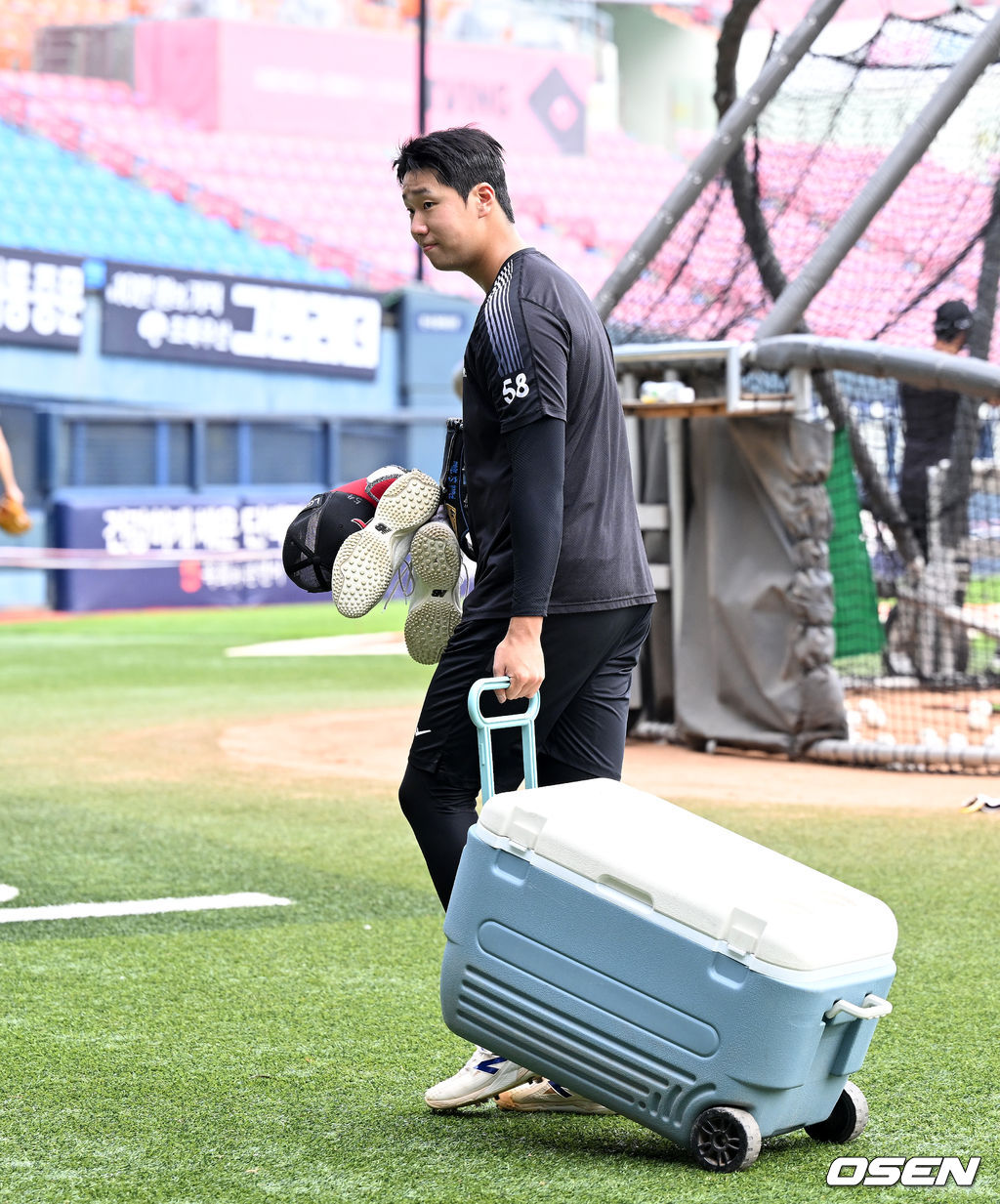 [사진]<b>박시원</b>,'아이스박스 담당'