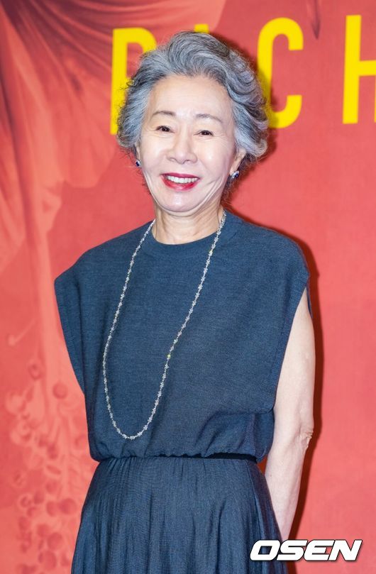 윤여정, '<b>성난 사람들</b>2'로 美 에미상 후보 올랐다