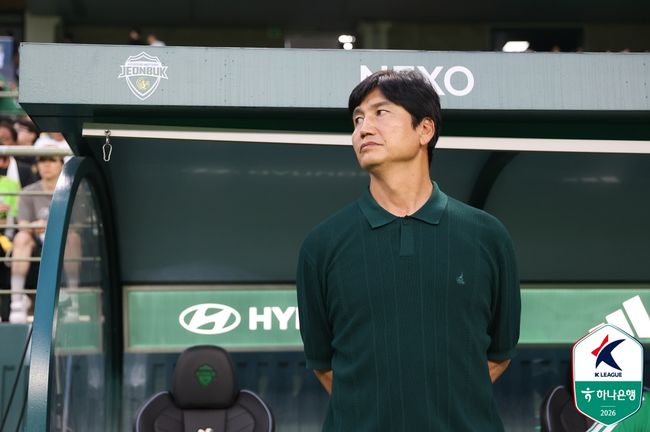 "나를 좋아하는 팬들, 나를 싫어하는 팬들, 모두 감사해...조금만 더 기...
