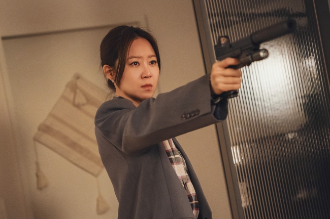 '유부녀킬러' <b>공효진</b>, 정준원 위해 총 들었다