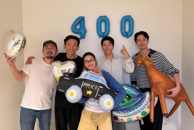'호프' 400만 돌파..'왕사남'·'<b>군체</b>' 이어 올해 흥행 TOP 3