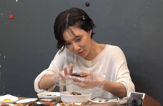 <b>화사</b>, 뼈말라됐지만 식욕 여전..'<b>덕자찜</b>' 폭풍 흡입 또 대란 일으키나 ...