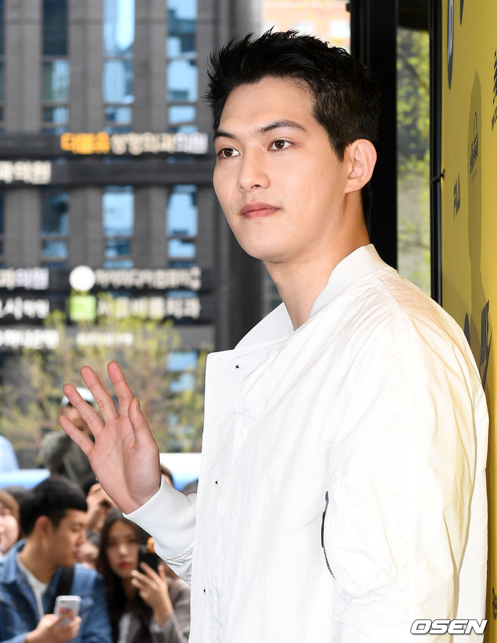 '<b>정준영 단톡방</b>' <b>이종현</b>, 이혼고백 '빛삭'.."복귀NO, SNS 끊고 <b>반성</b>하며...