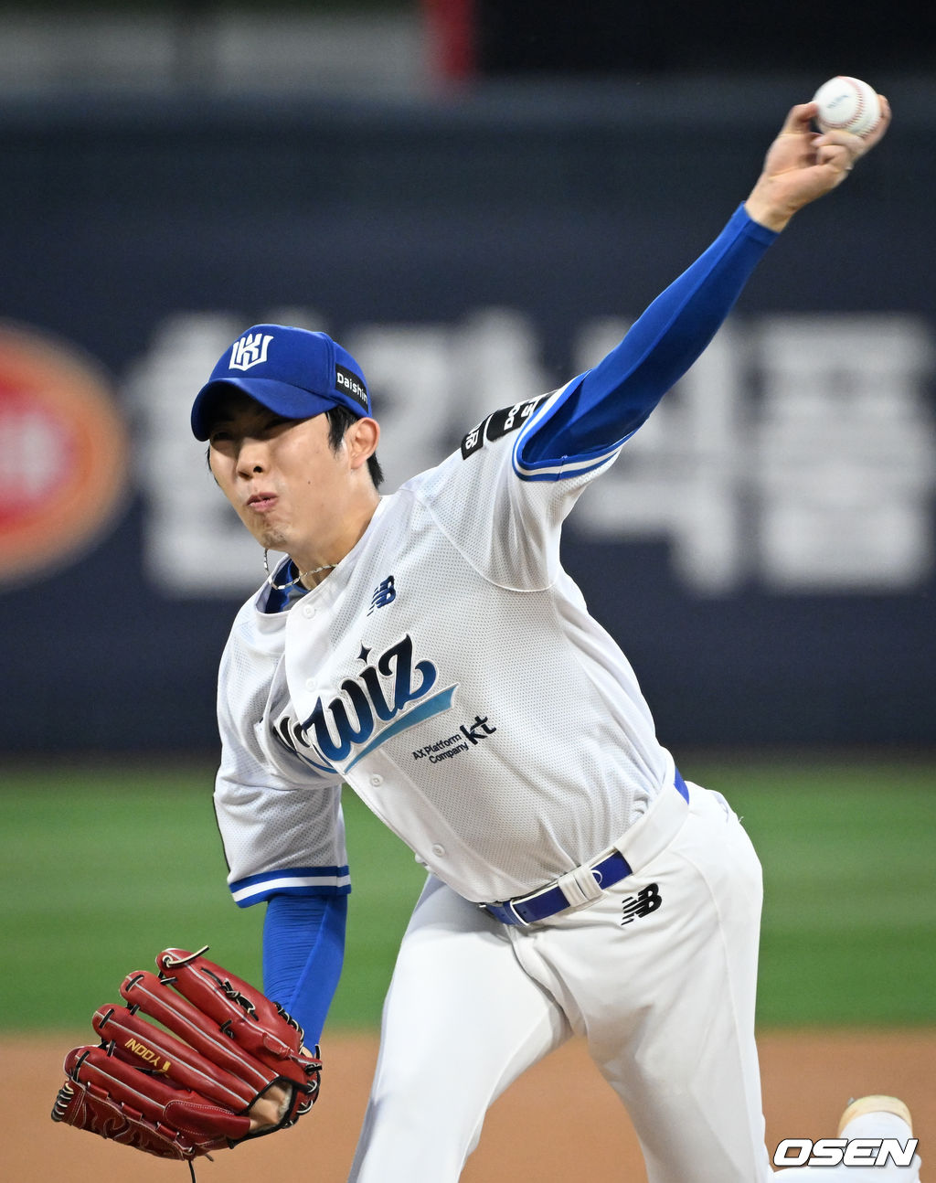 [사진]<b>KT</b> 선발 <b>오원석</b>, <b>역투</b>