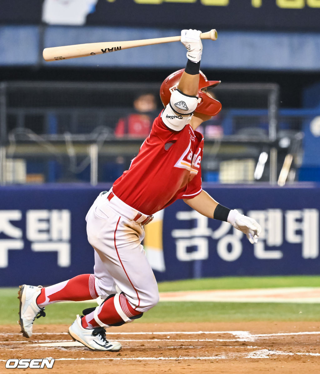 [사진]<b>정준재</b>, <b>카라스코</b> 잡는 <b>선취</b> 2타점 <b>적시타</b>