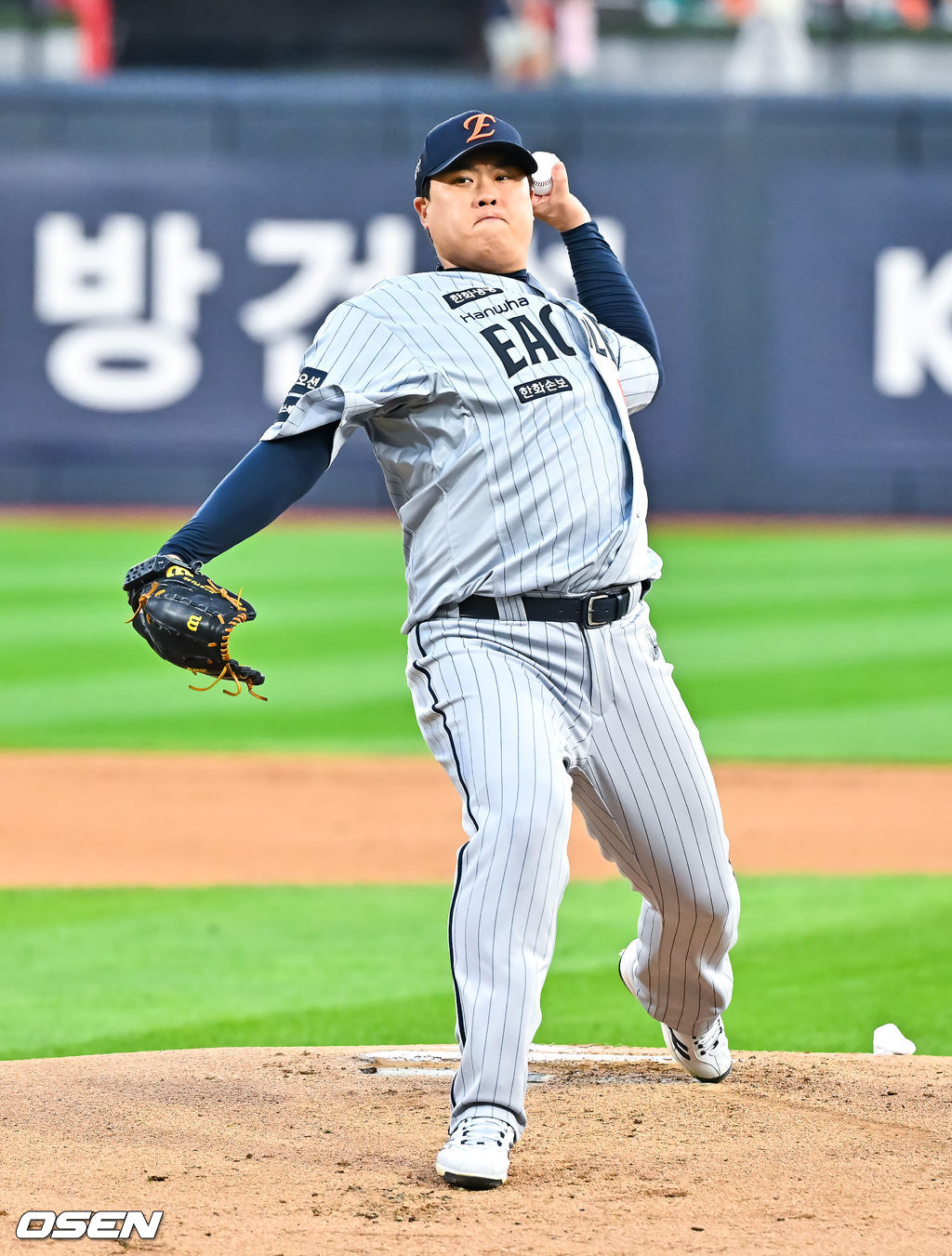 [사진]<b>한화 선발</b> <b>류현진</b>, 어제 패배 설욕한다