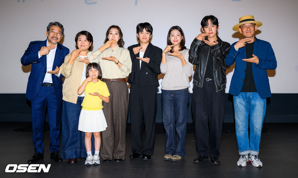 [사진]<b>이준익</b> 감독 첫 숏폼 영화 '<b>아버지의 집밥</b>' 주역들