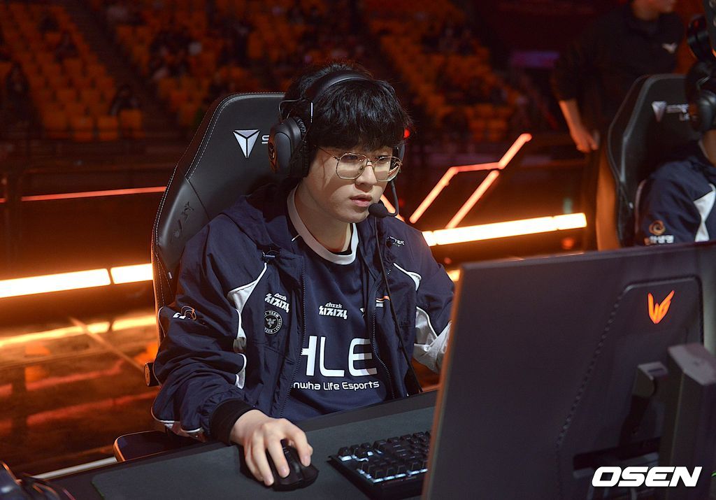 [<b>LCK</b>] ‘제우스-<b>구마유시</b> 맹활약’ <b>한화생명</b>, 29분만에 2세트도 승리 ‘...