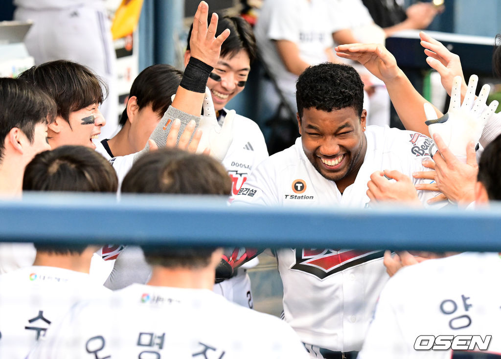 [사진]<b>세베리노</b>, <b>솔로포</b> 신나