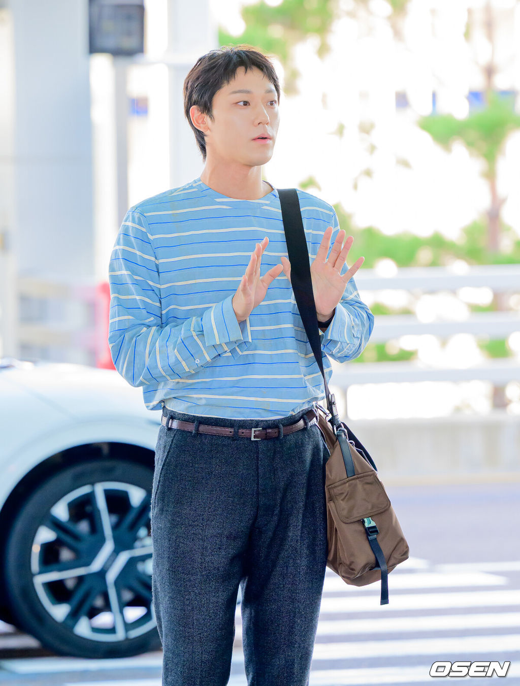 Lee Do-hyun Wore a Luxury Label to the Airport and It Still Didn't Land
