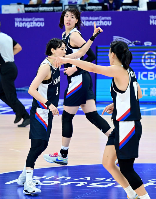 '최이샘 17점-강이슬 14점' 3점포로 대만 잠재웠다...韓 <b>여자농구</b> 3전 전...