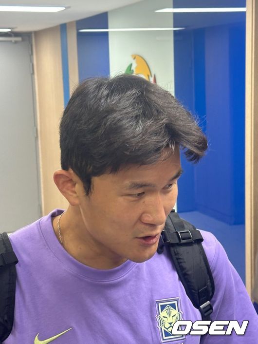 “확실히 포백을 쓰니까 편하다!” 홍명보 스리백과 결별한 김민재도 ‘...