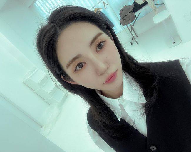 'AOA 탈퇴' <b>권민아</b>, 녹취록 공개 초강수.."내가 나쁜짓거리 참 많이 했나...