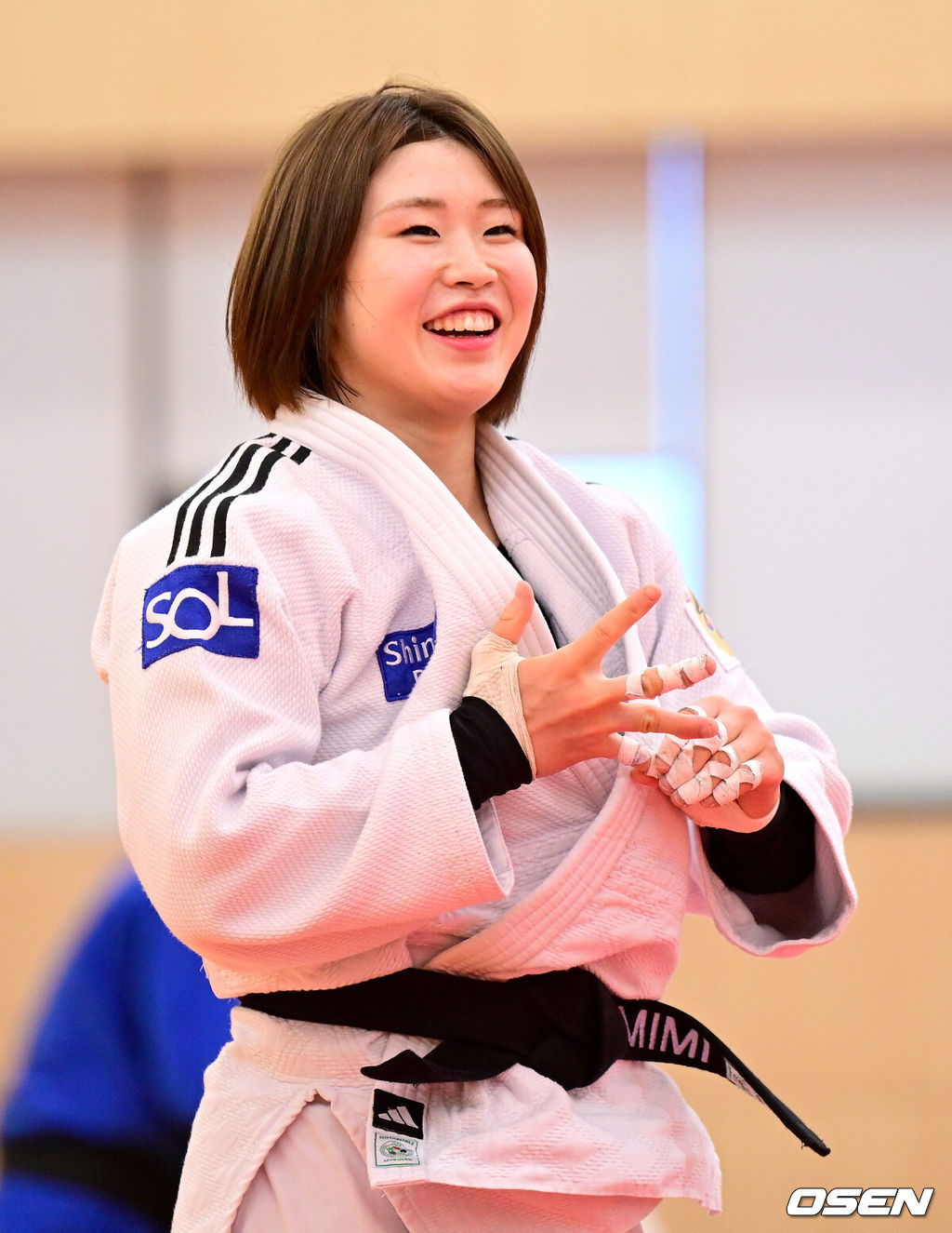 '독립운동가 후손' <b>허미미</b>, 일본서 거침없는 한판 행진...필리핀·중국 ...