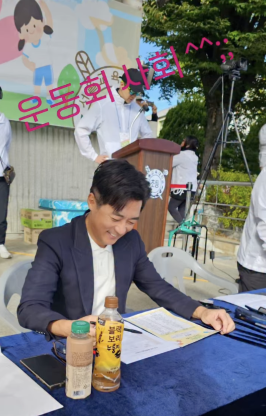 <b>안재욱</b>, 56세 아빠의 도전..초등학생 <b>딸 운동회 사회</b> “젊은 아빠도 많...