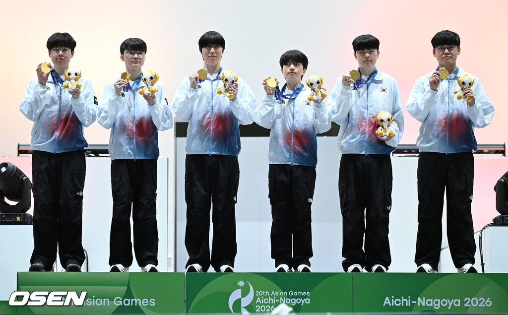[사진]<b>LoL</b> <b>한국</b>대표팀, AG <b>2연패</b> 달성