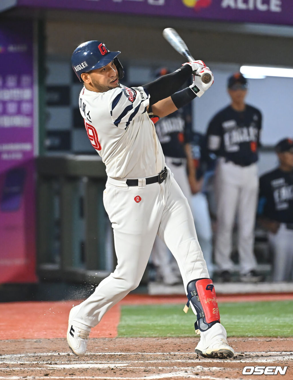 '행운의 내야<b>안타</b>' 레이예스, <b>최원준</b> 치니 또 쳤다! <b>202안타</b> 최다<b>안타</b> 타...