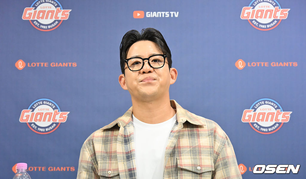 [사진] <b>김민성</b>, 은퇴가 아쉬워요