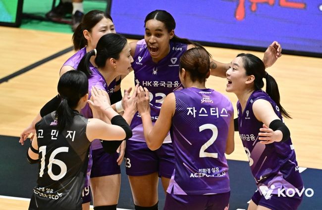 '킨델란 34점 폭발' <b>흥국생명</b>, 권순찬 감독 부임한 정관장에 3-1 <b>역전승</b>