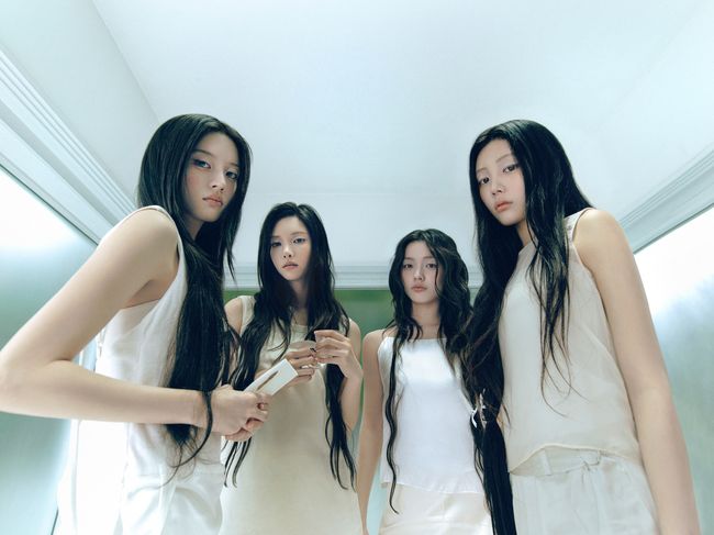 아일릿 일본 팬심 사로잡은 체포하겠어와 글로벌 활동 확장 관련 사진