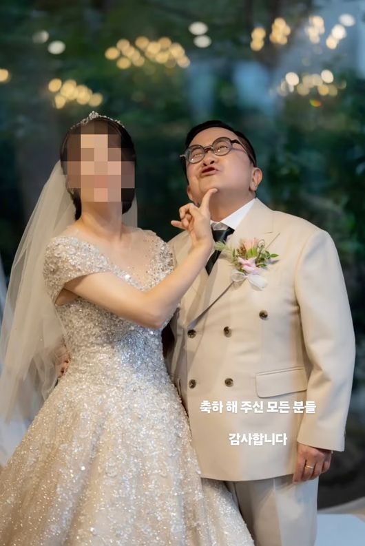 '58세 결혼' <b>김형진</b>, 비연예인 아내 최초 <b>공개</b>..행복한 새신랑 "잘 살겠...