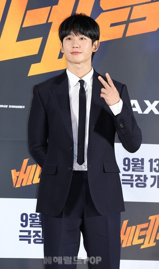 정해인, 日 드라마 출연 거절 