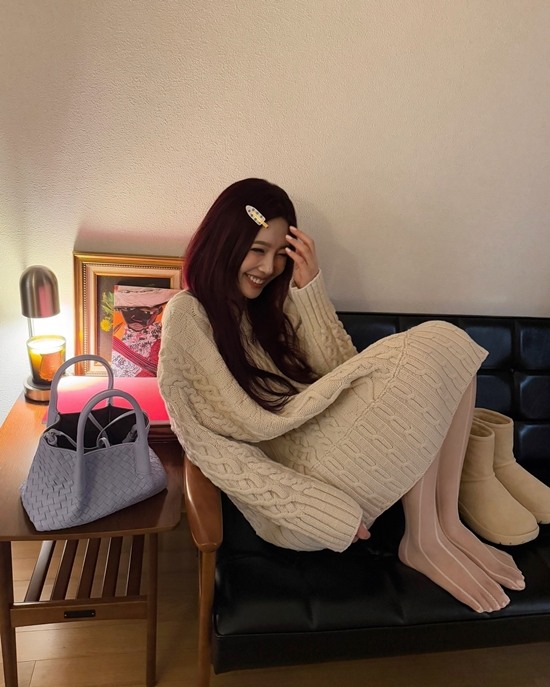 레드벨벳 조이, 반달눈웃음에 사르르 러블리비주얼