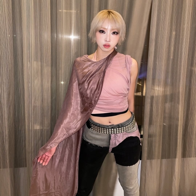 Tooniverse's Gong Minzy is oozing with beauty!!