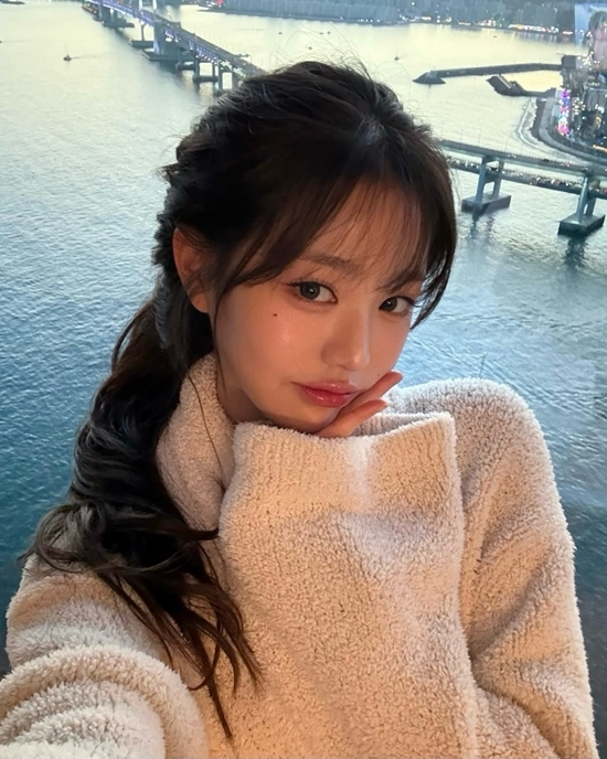 사랑스러운 장원영 호캉스 사진투척 💛