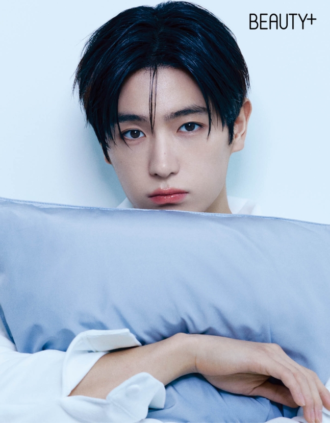 Hyunjae's pictorial with moist and smooth skin