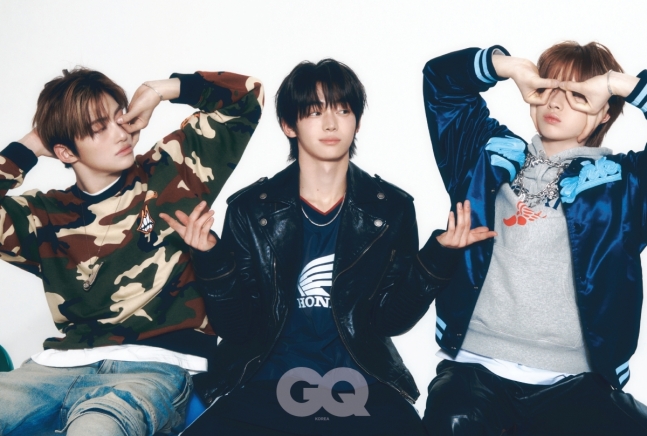투어스다운 매력을 표현한 GQ 코리아 5월 화보