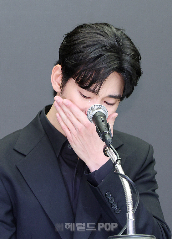 [POP이슈]<b>김수현</b>, 대만서 손배소 당하나..약 60억원 규모