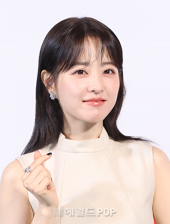 ‘<b>미지의 서울</b>’ <b>박보영</b> “<b>1인 4역</b>? 1인 2역이라 생각해..내 인생 다신 ...