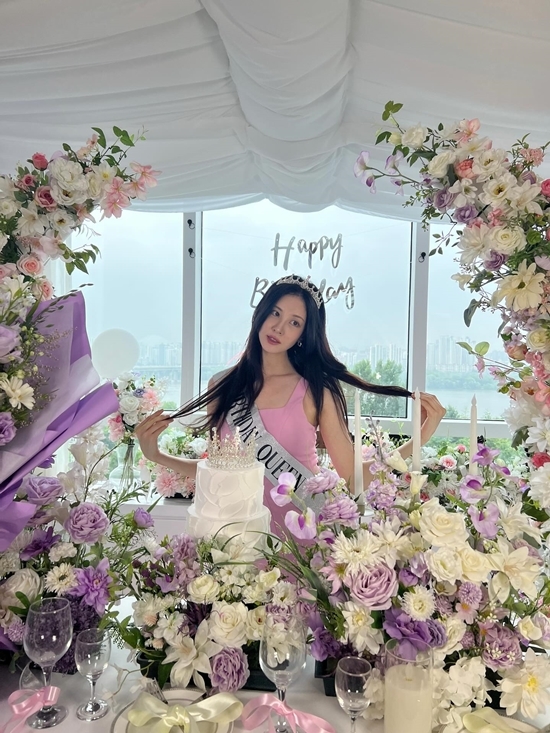 Princess Seohyun, more beautiful and gorgeous than gorgeous flowers