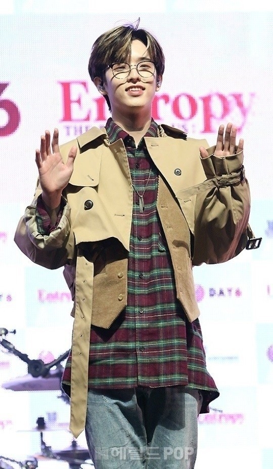 [POP이슈]“한국에서의 나”‥前 <b>데이식스</b> 제이, 이번엔 비인기 멤버의...