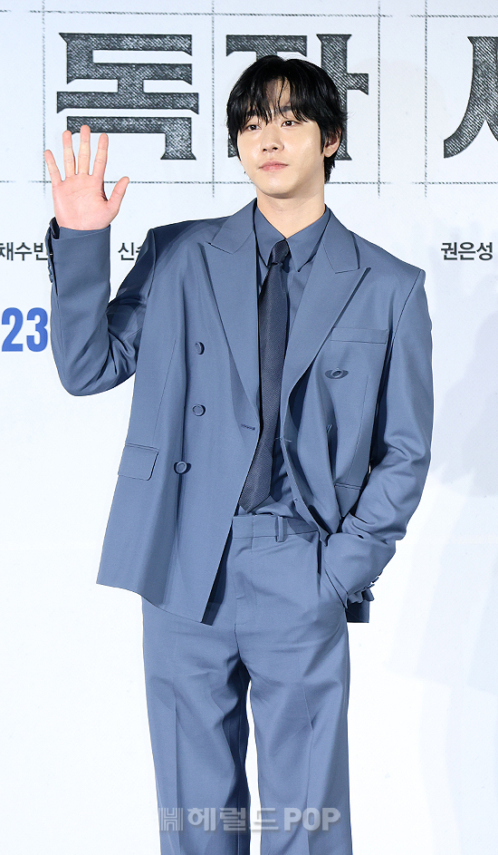 ‘<b>케이팝 데몬 헌터스</b>’ <b>안효섭</b>에 외신도 반했다..오스카 후보 거론까지