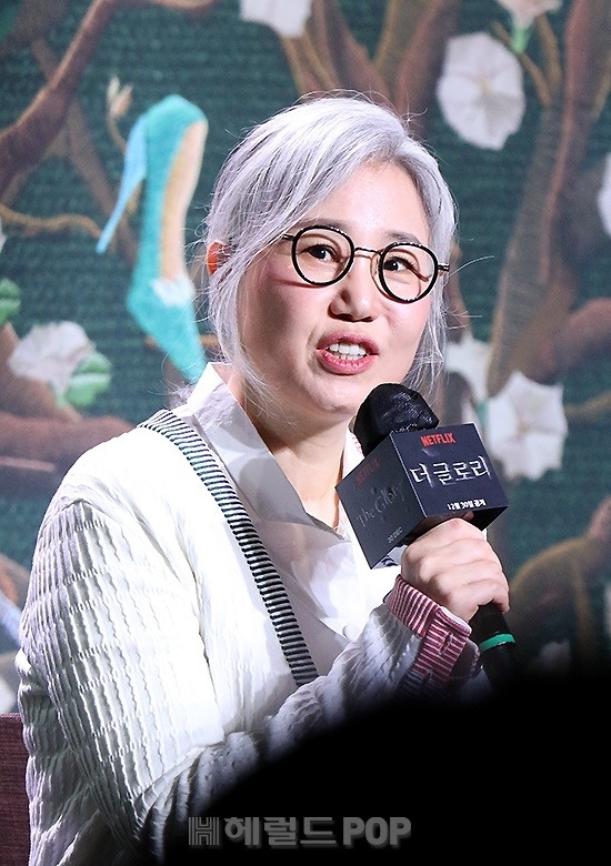 ‘<b>강릉</b> 출신’ <b>김은숙 작가</b>, 가뭄 피해 지원 위해 4천만원 상당 생수 기...