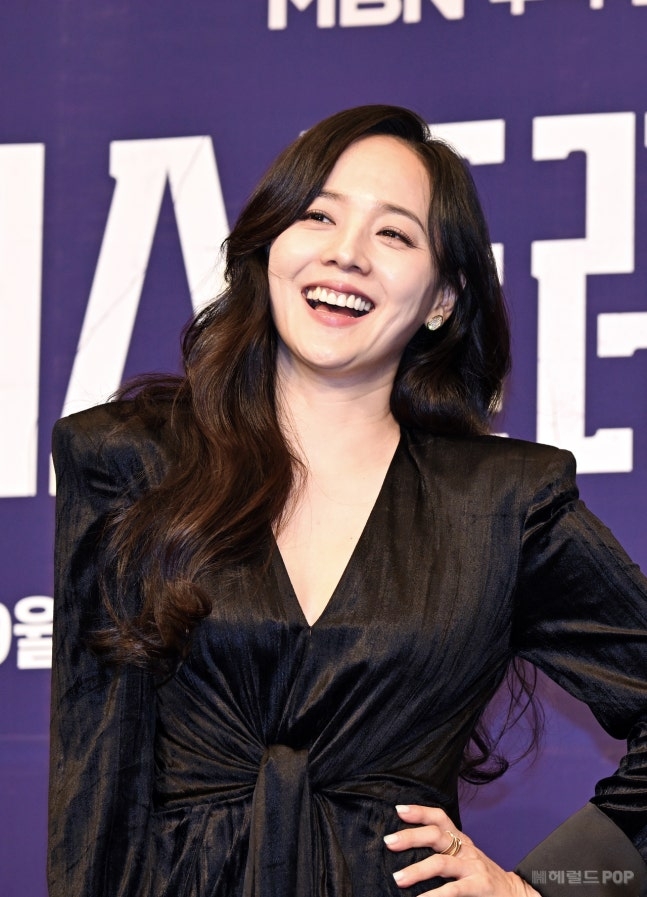 ‘<b>퍼스트레이디</b>’ <b>유진</b> “멜로라고 생각하지 않아..<b>투사</b>처럼 촬영했다...