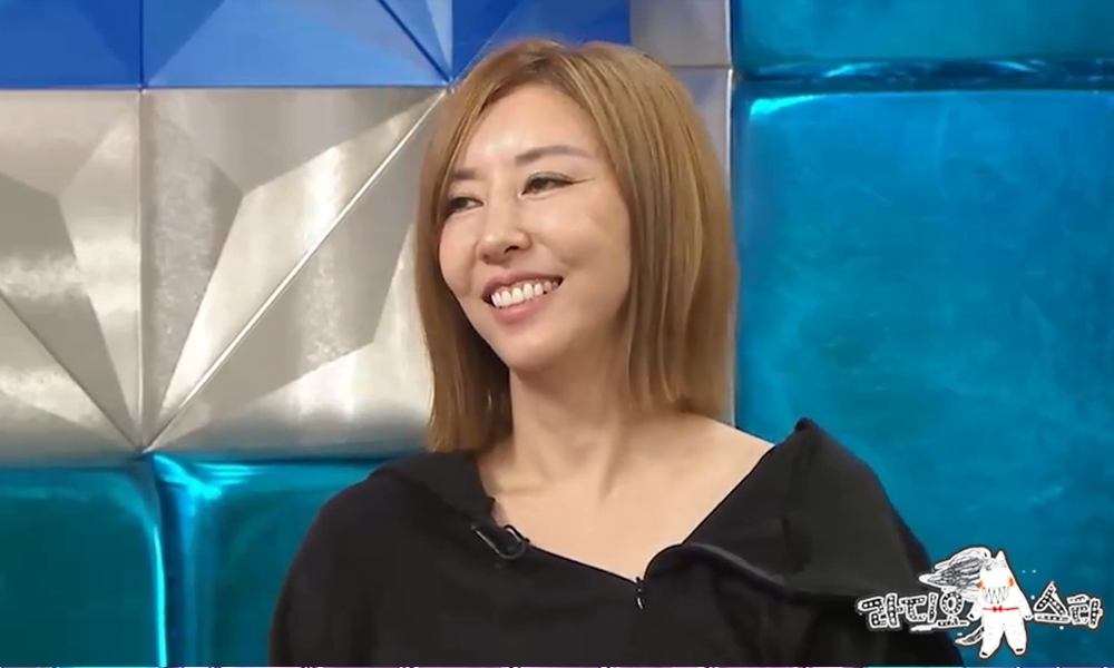 ‘라스’ <b>김완선</b>, <b>김광규</b>에 <b>플러팅</b>..“오빠 어묵바 한 번 가요”