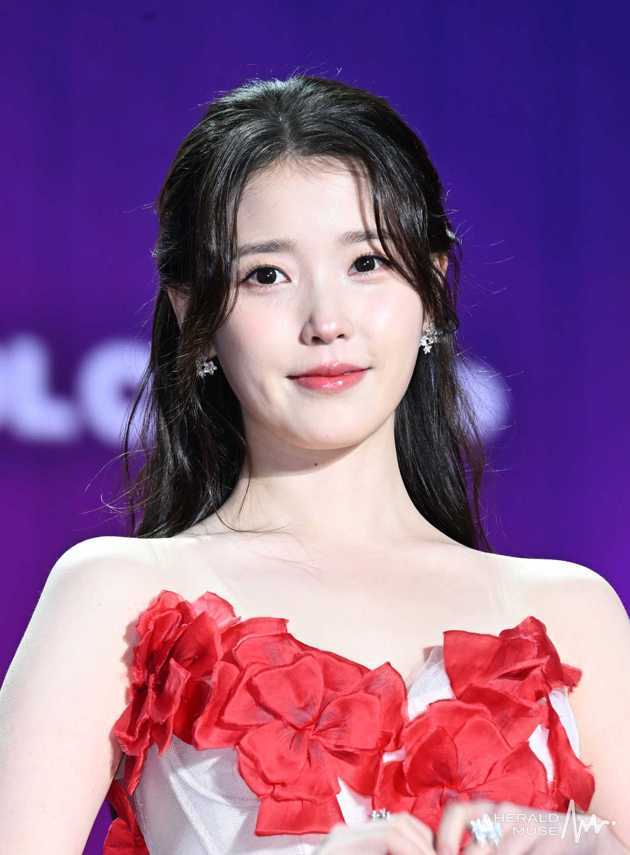 [뮤즈이슈] 아이유, 익명 악플러 신원 끝까지 찾는다…美 법원에 증거개...