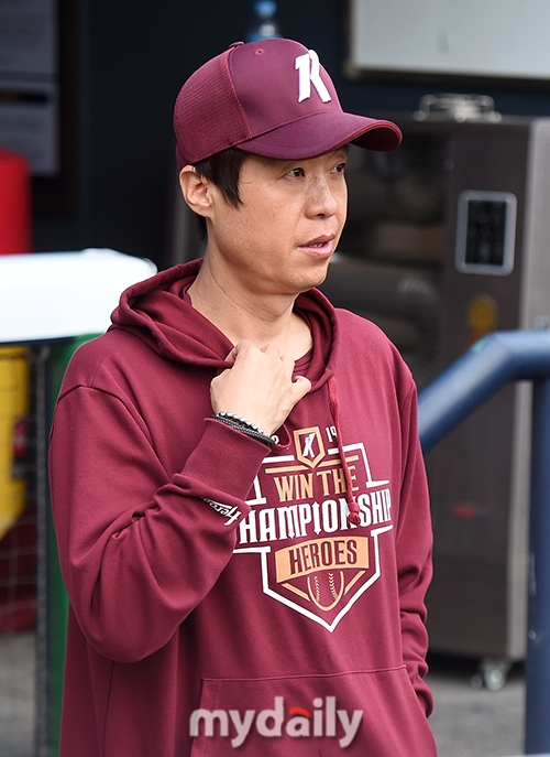 '<b>허문회</b> 감독<b>영입</b>' <b>롯데</b>가 추구하는 건 키움 시스템인가