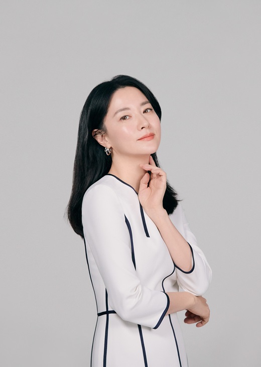 <b>이영애</b> "'집사부일체' 출연? 언제 딸이 육성재에게 노래 배워보겠나" [M...